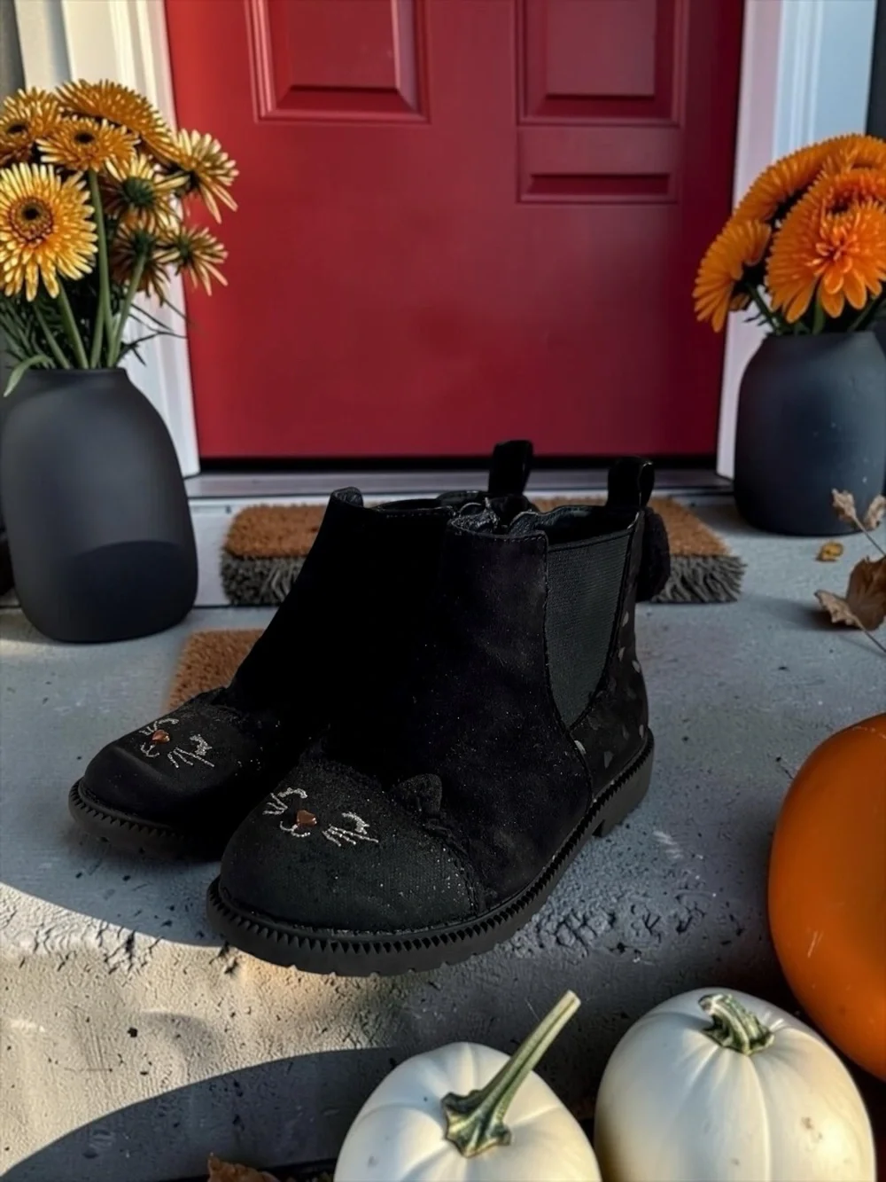 Wonder Nation Black Suede Cat‑Face Pom‑Pom Boots — Toddler Girls Size 11